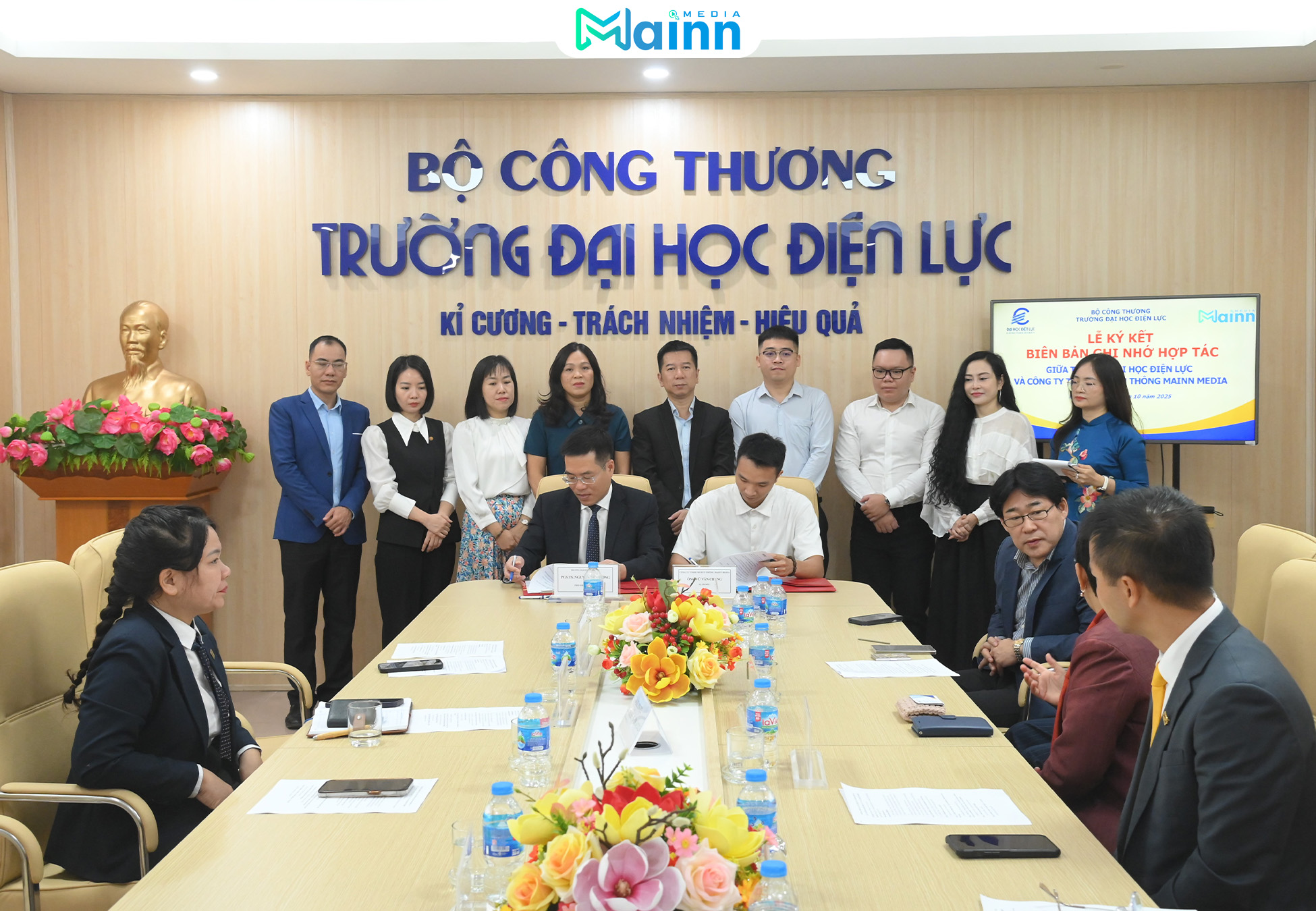 LỄ KÝ KẾT BIÊN BẢN GHI NHỚ HỢP TÁC (MOU) GIỮA MAINN MEDIA VÀ TRƯỜNG ĐẠI HỌC ĐIỆN LỰC